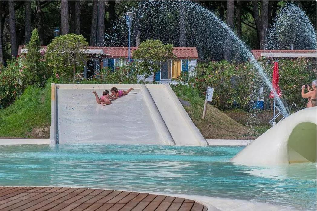 Vacanceselect Mobil Homes - Camping Pineta Sul Mare Camping Village Cesenatico Buitenkant foto